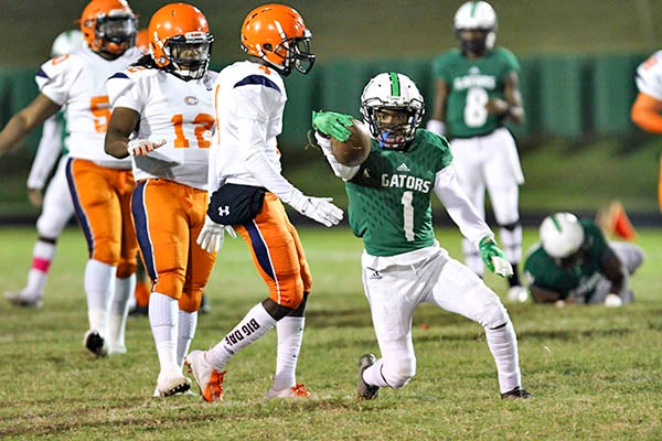 Gators beat Callaway to keep playoff hopes alive - The Vicksburg