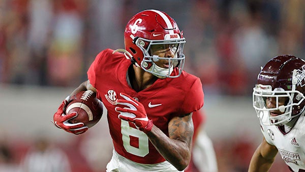 Alabama's Smith becomes 1st WR to win Heisman in 29 years