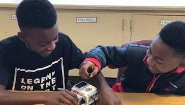 Register: Free Robotics Summer STEM Workshop