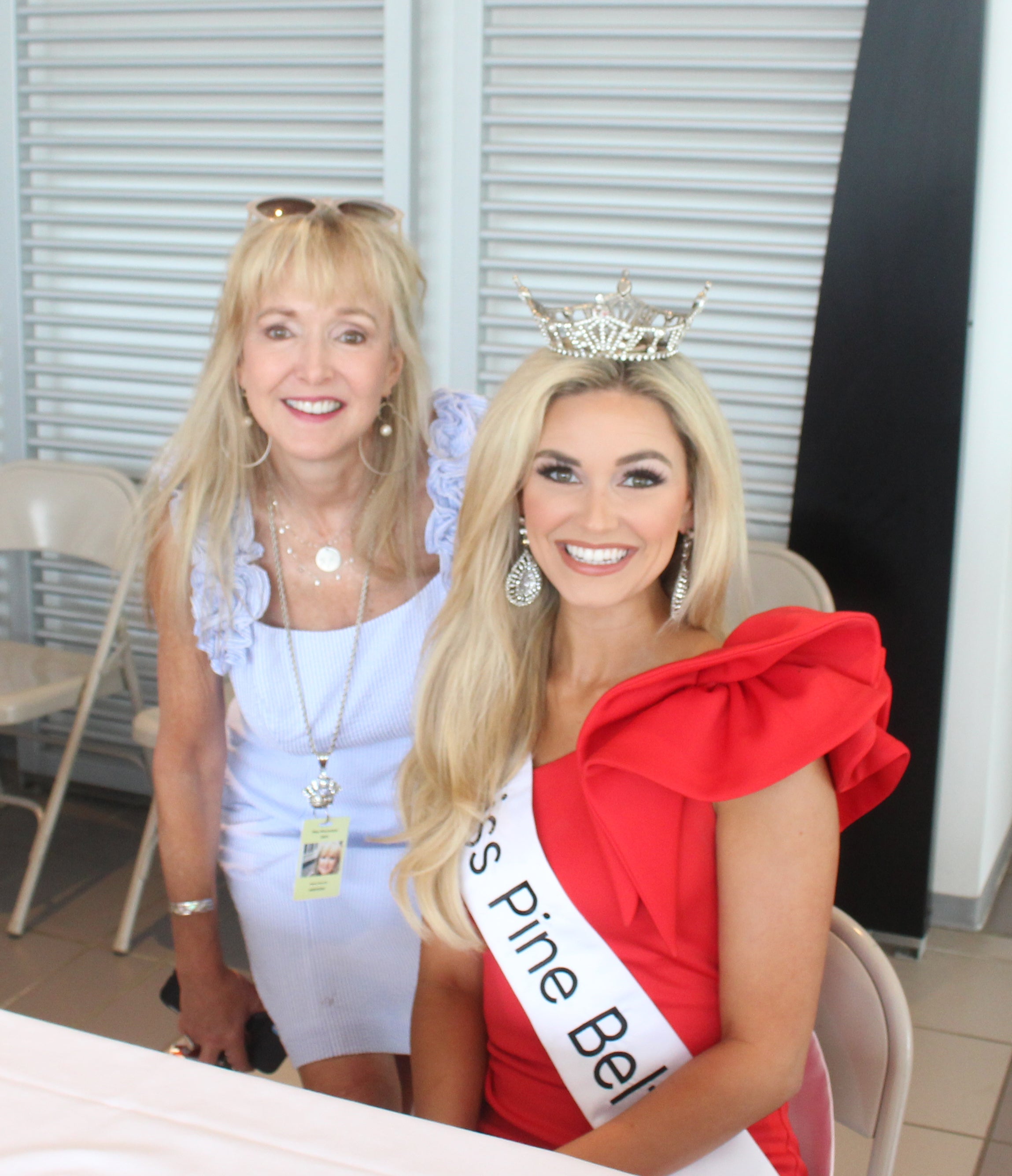 PHOTO GALLERY Miss Mississippi contestants sign autographs at