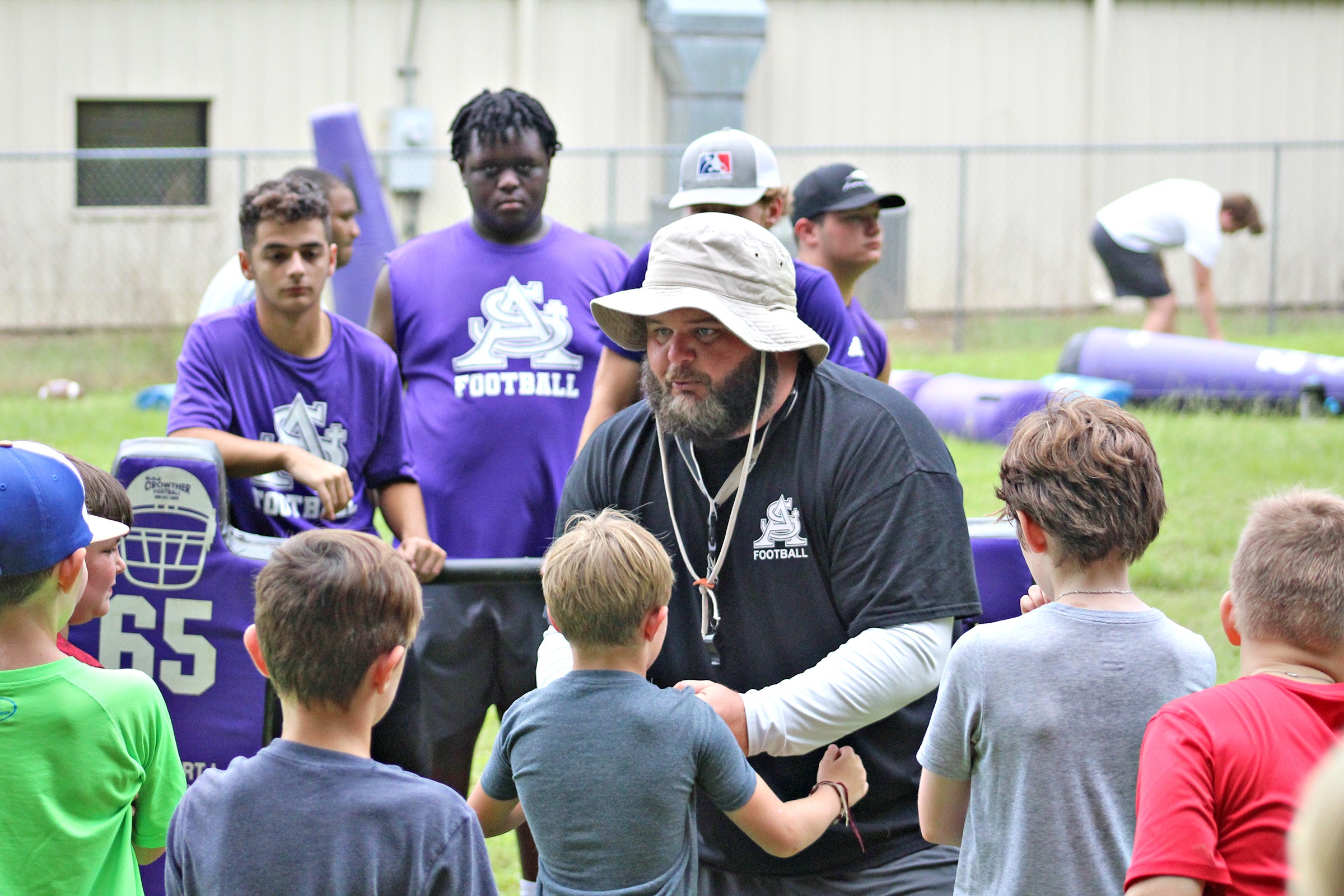 Vicksburg native, NFL star Butler hosts football camp Saturday - The  Vicksburg Post