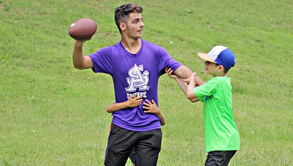 Vicksburg native, NFL star Butler hosts football camp Saturday - The  Vicksburg Post