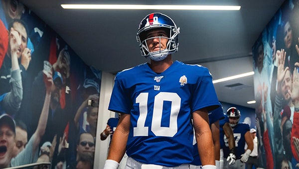 Eli reflects on career, life as Giants prepare to retire his