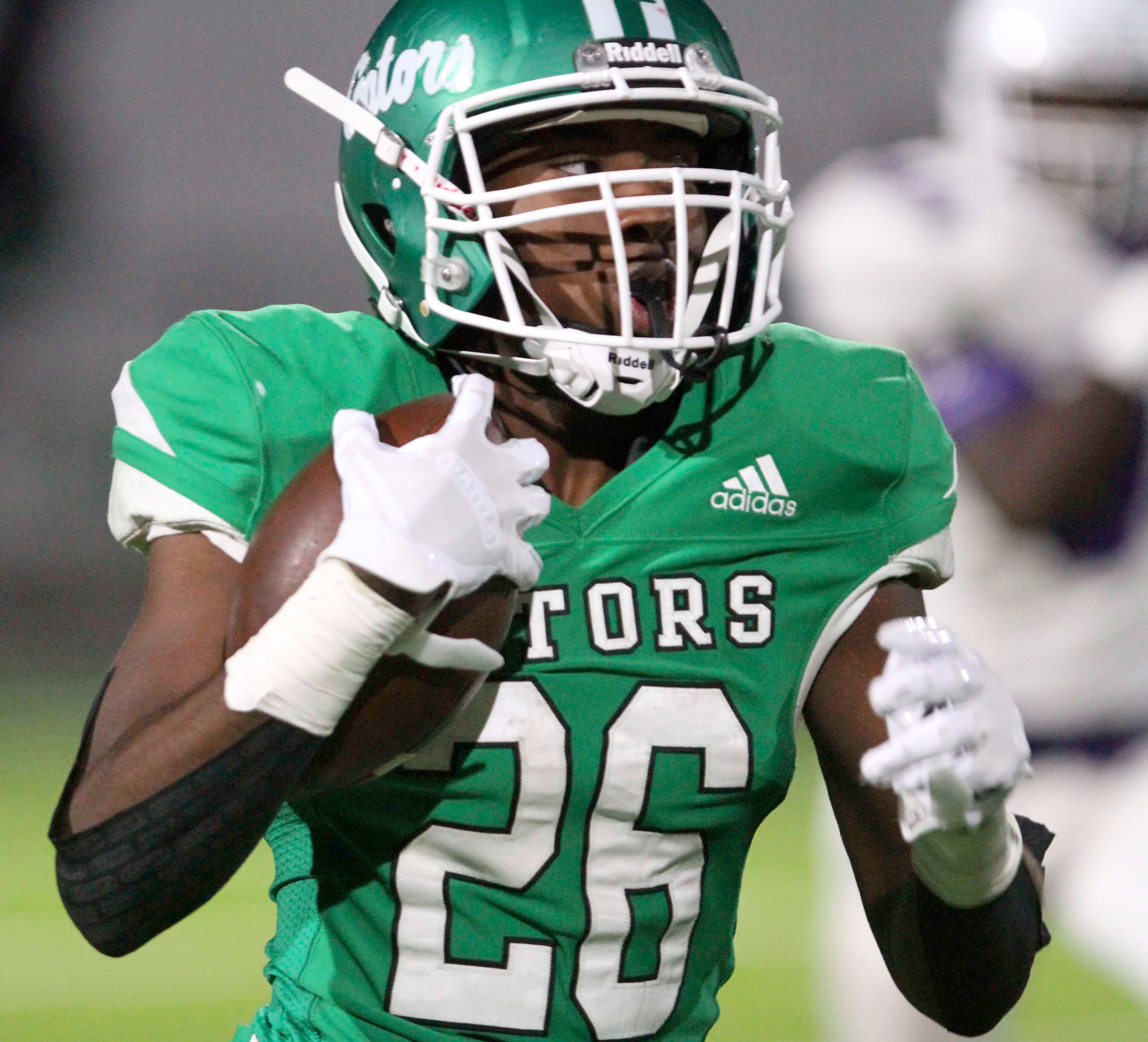 Gators beat Callaway to keep playoff hopes alive - The Vicksburg