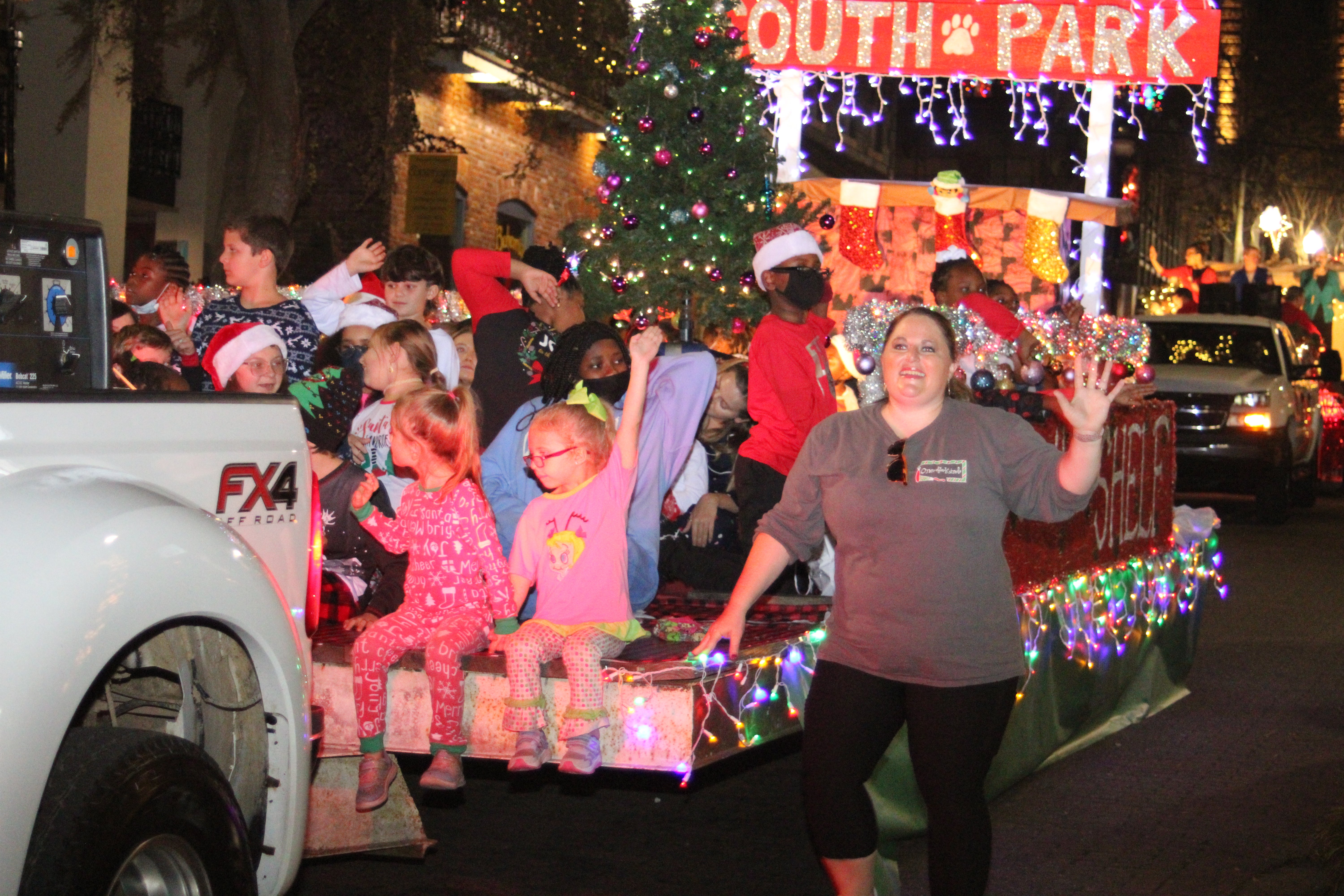 Livermore Christmas Parade 2022 Thousands Line Washington Street For Downtown Vicksburg's Christmas Parade  Of Lights - The Vicksburg Post | The Vicksburg Post