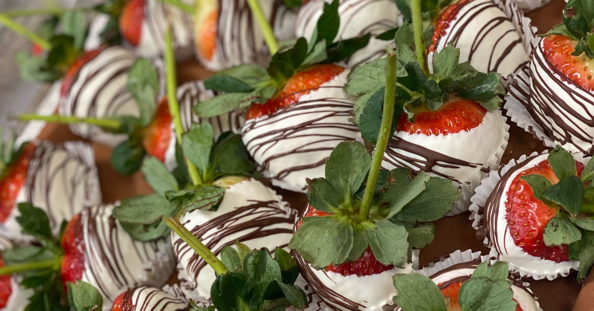 3 Ingredient Chocolate Covered Strawberries – Wild Groves