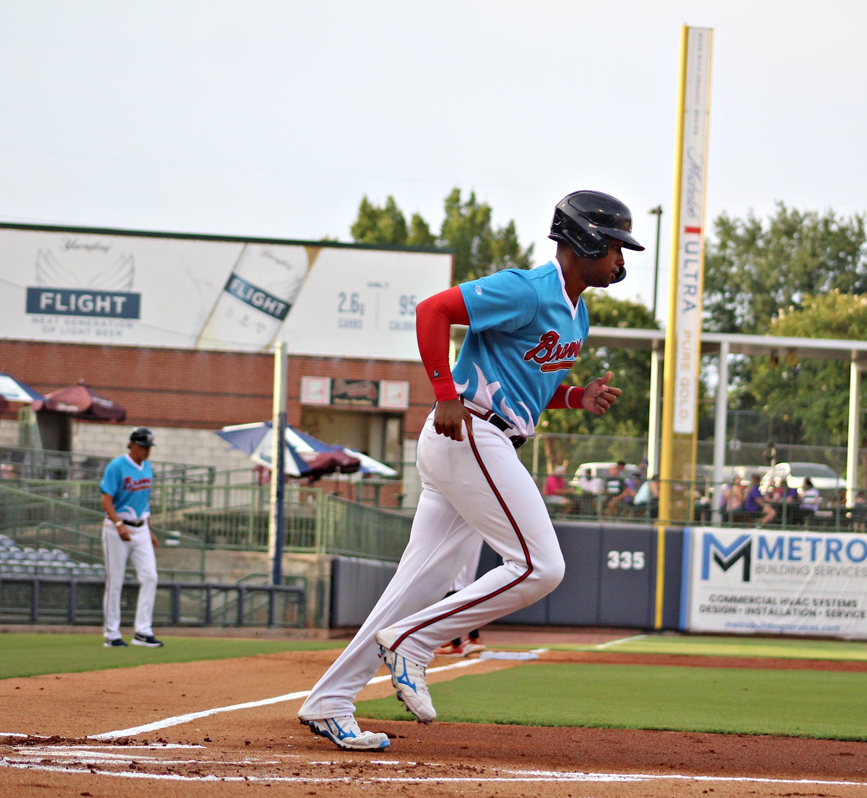 LIVE REPORT: Braves World Series trophy visits Biloxi