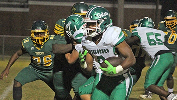 Gators beat Callaway to keep playoff hopes alive - The Vicksburg