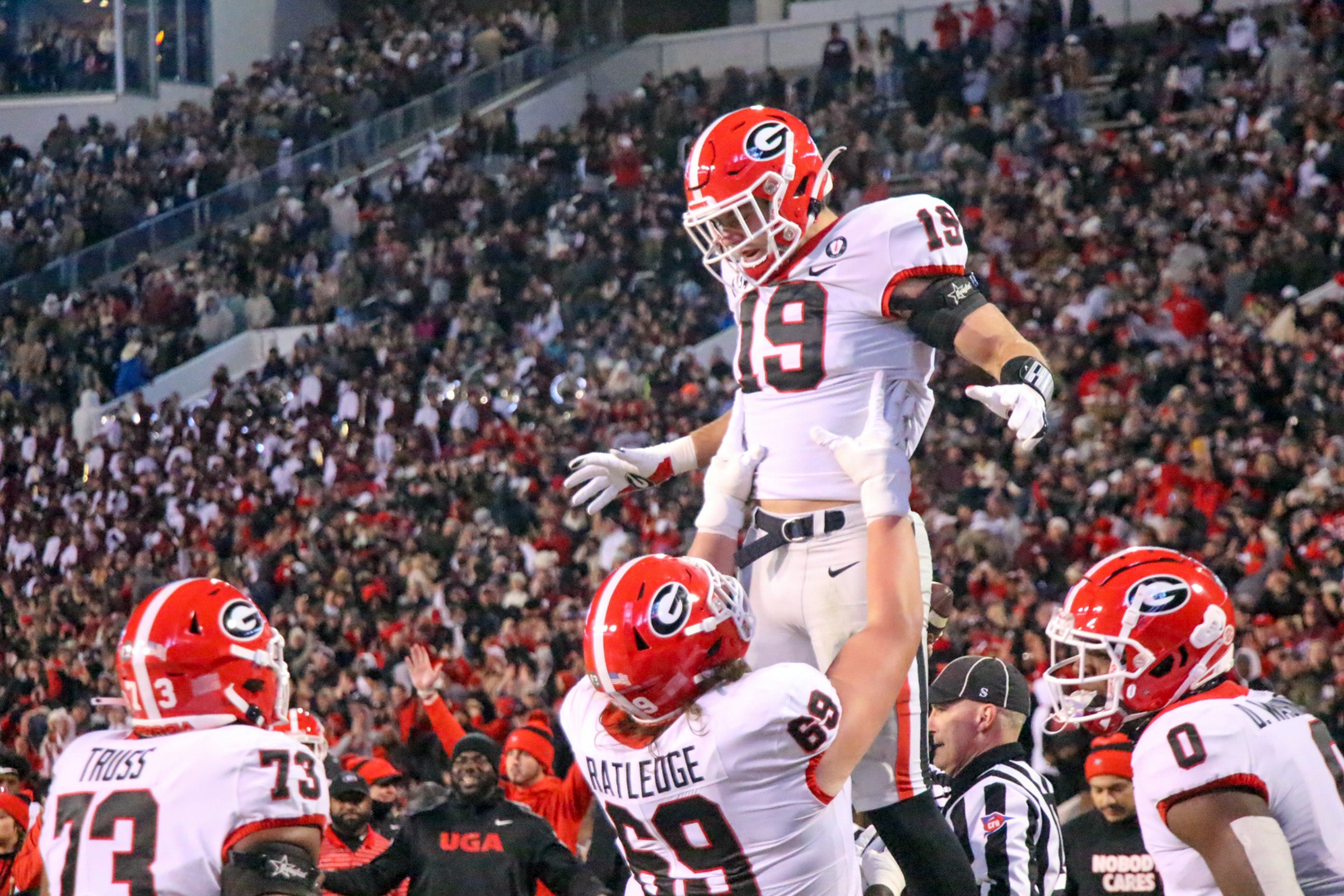 Georgia begins quest for 3rd straight championship as No. 1 in AP