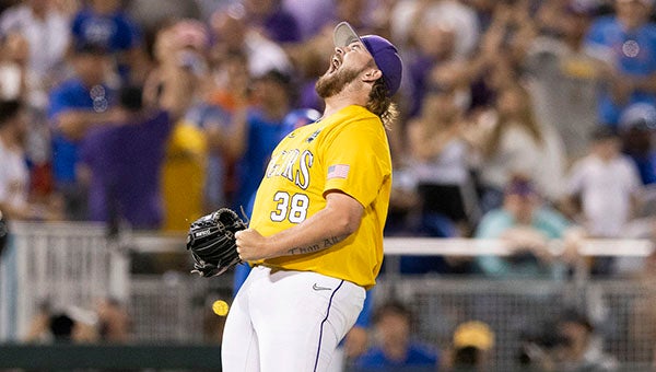 See all 6 Florida baseball home runs from record-breaking performance vs.  LSU at CWS final