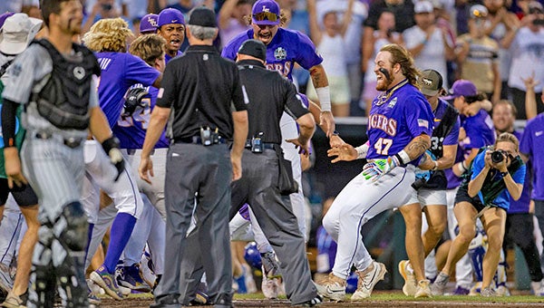 National Champs:LSU wins their seventh CWS - Vicksburg Daily News