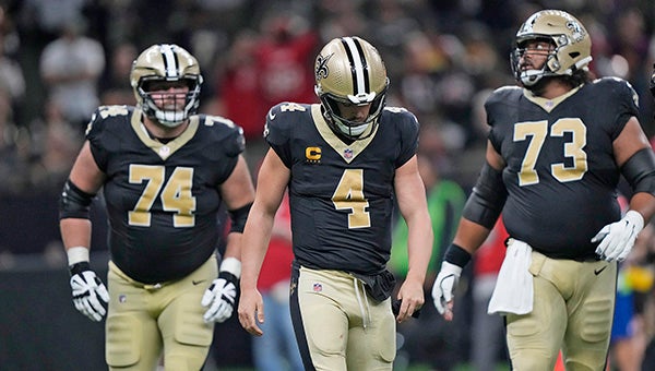 Listless Saints blown out by Buccaneers - The Vicksburg Post